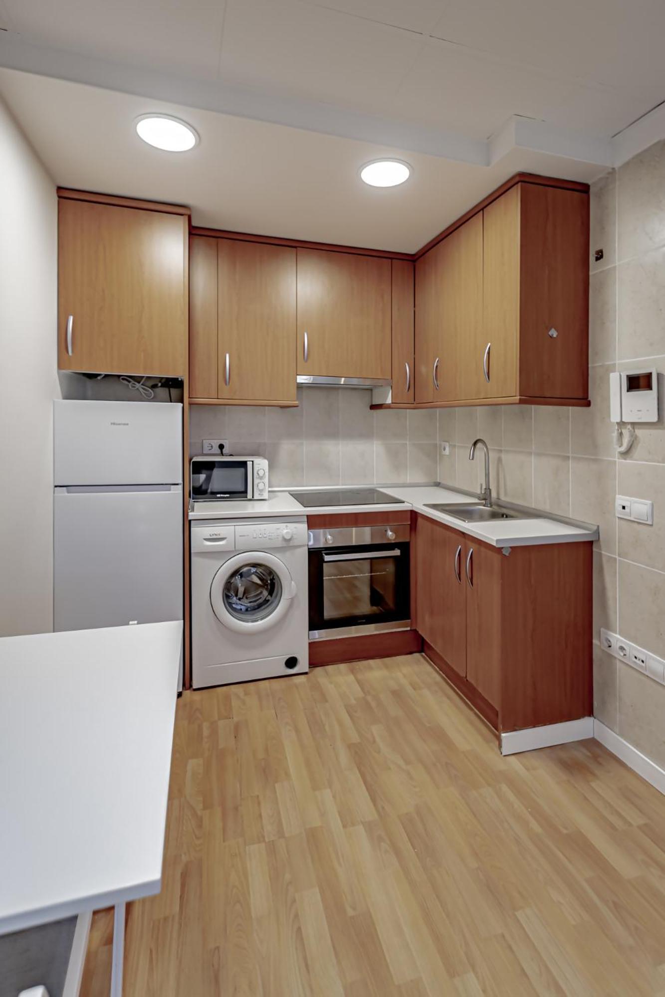 Apartamentos Noviembre Мадрид Экстерьер фото