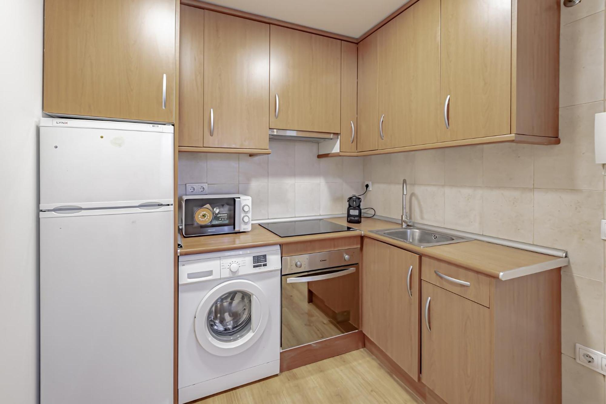 Apartamentos Noviembre Мадрид Экстерьер фото