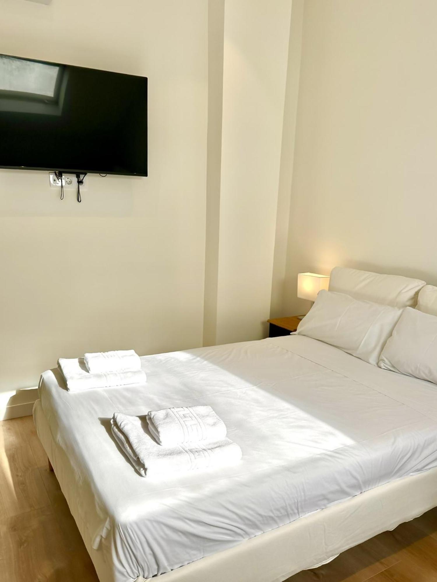 Apartamentos Noviembre Мадрид Экстерьер фото