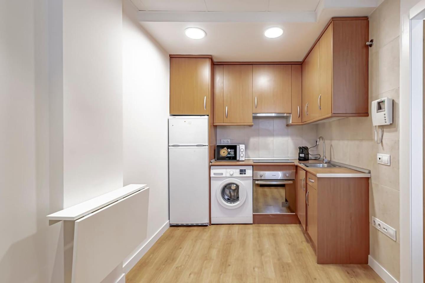 Apartamentos Noviembre Мадрид Экстерьер фото