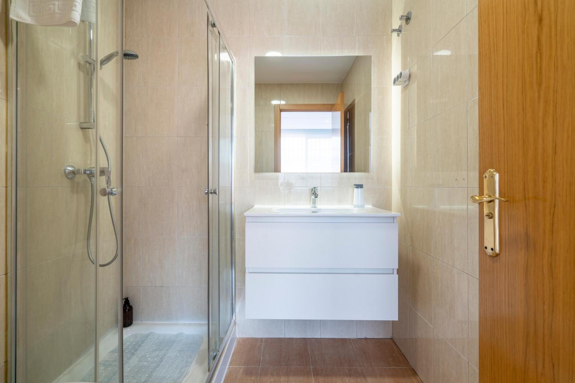 Apartamentos Noviembre Мадрид Экстерьер фото